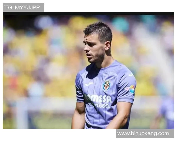 智利足球明星洛佩斯的辉煌职业生涯与对国家队的贡献探讨 智利足球明星洛佩斯的辉煌职业生涯与对国家队的贡献探讨